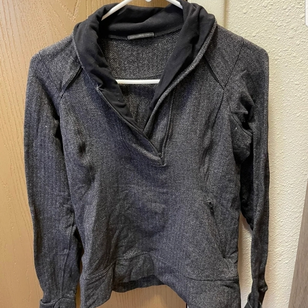 Lululemon Pullover